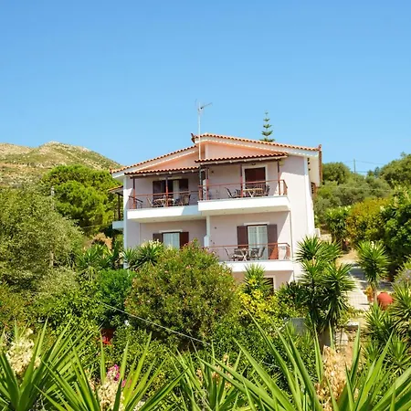 麦斯特拉里公寓 公寓 *