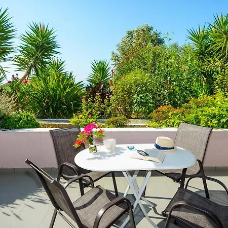 Apartament Maistrali Ratzaklíon